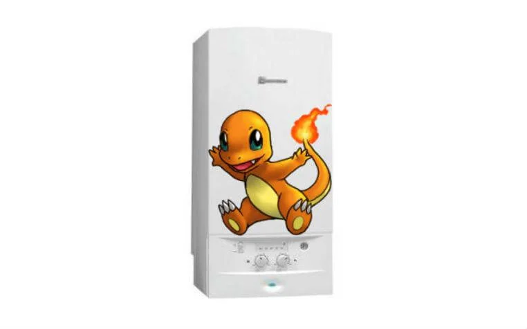 Caldaia decorata con un adesivo di Charmander.